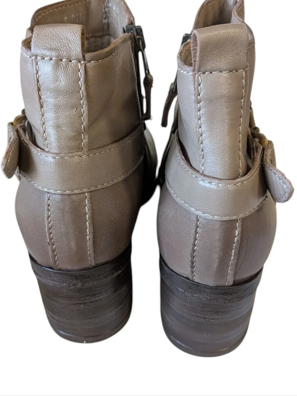 Miz Mooz Sydni Beige Taupe Leather Ankle Boot with Buckle Detail..Size 41/US 9.5